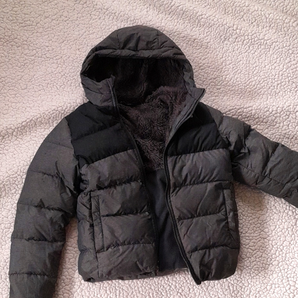 The North Face Grey&Black Boy Puffer Jacket with Fur Lining 550,  Size 10-12